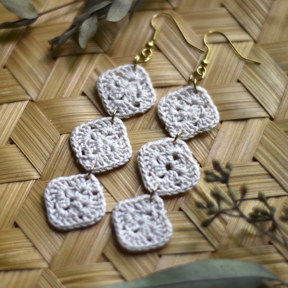 NEW-Cream Boho Earrings - Picture 2 of 4